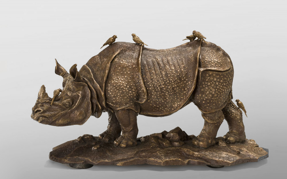Интерьерная бронзовая статуэтка носорог